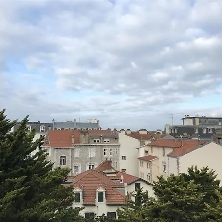 Bi-harri : Le Tout A Pied Appartement